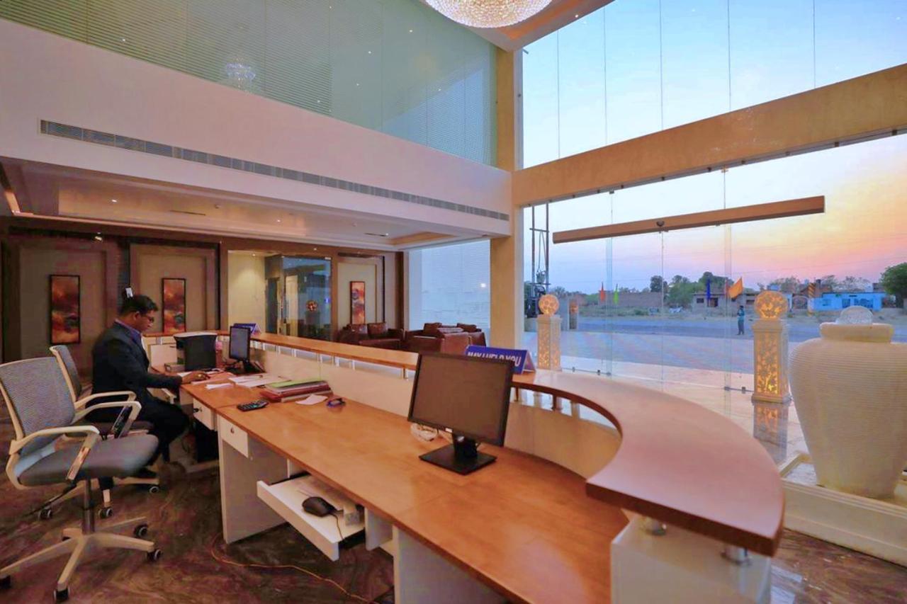 Bindiram Express By Shrigo Hotels Sitapur Muafi Exteriér fotografie