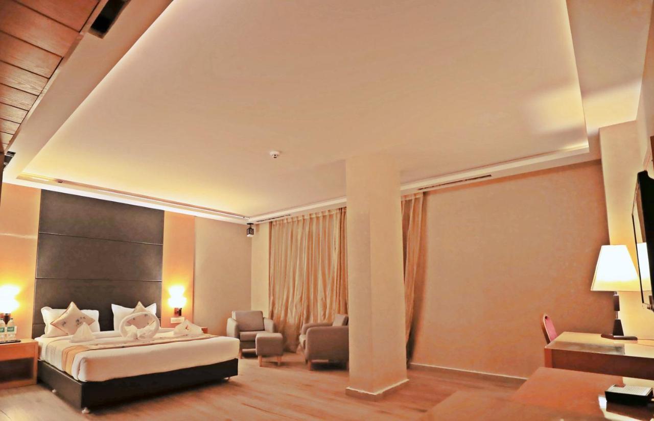 Bindiram Express By Shrigo Hotels Sitapur Muafi Exteriér fotografie