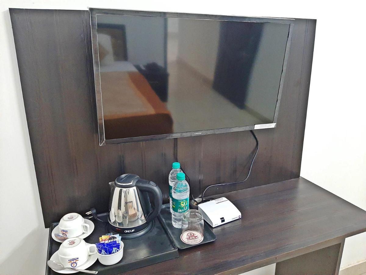 Bindiram Express By Shrigo Hotels Sitapur Muafi Exteriér fotografie