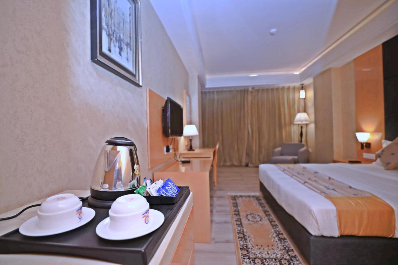 Bindiram Express By Shrigo Hotels Sitapur Muafi Exteriér fotografie